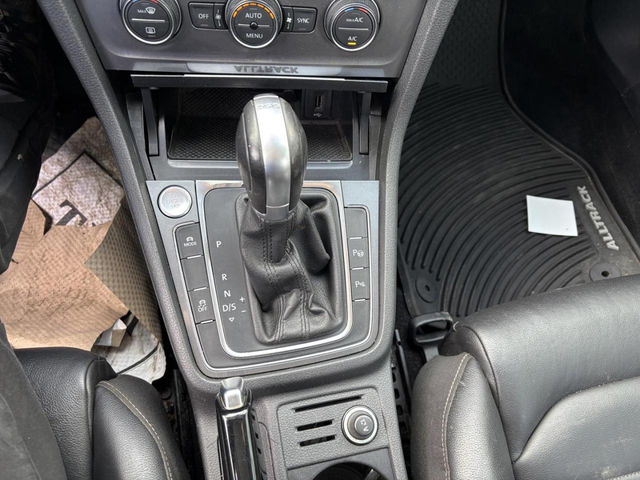 2017 Volkswagen Golf Alltrack 1.8 TSI 4dr All-Wheel Drive 4MOTION Photo