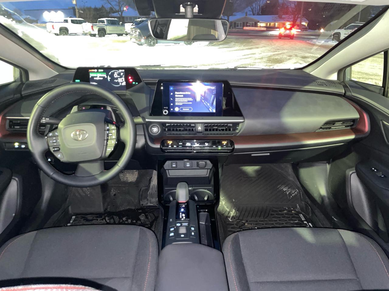 2024 Toyota Prius Prime SE 5dr Hatchback Photo