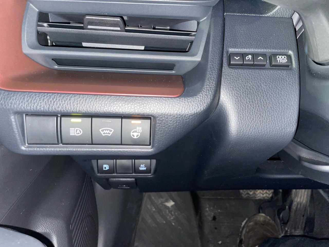 2024 Toyota Prius Prime SE 5dr Hatchback Photo