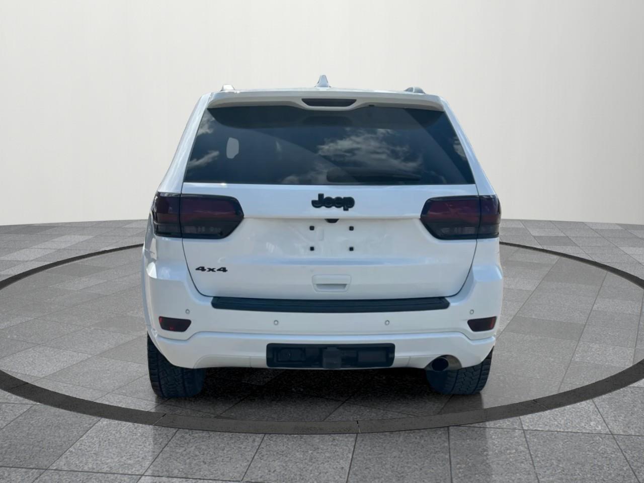 2021 Jeep Grand Cherokee Laredo 4dr 4x4 Photo4