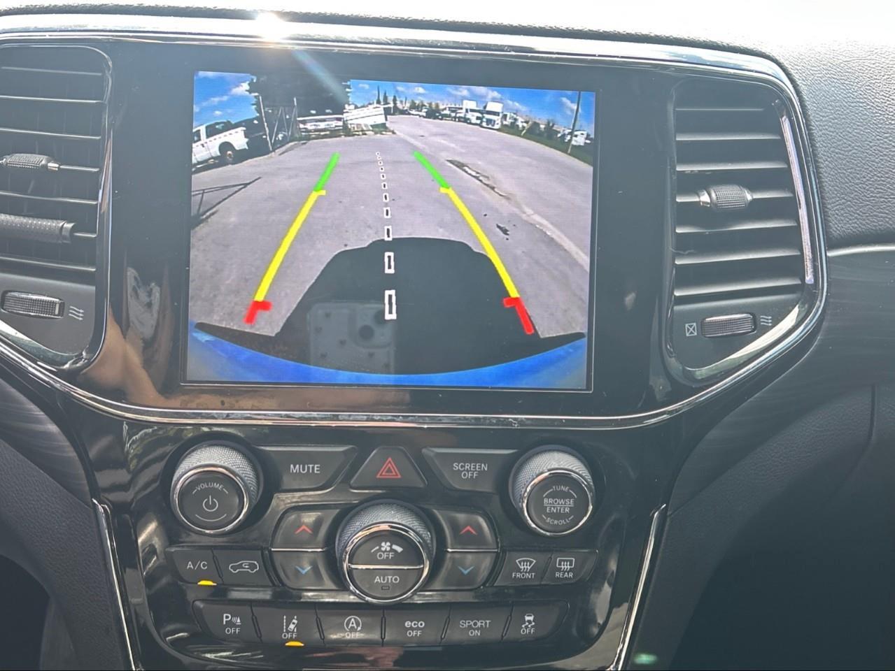 2021 Jeep Grand Cherokee Laredo 4dr 4x4 Photo