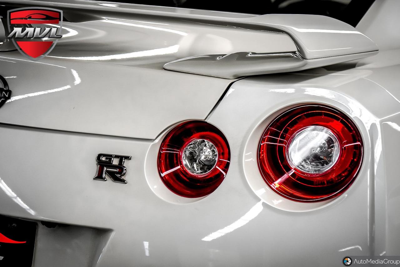 2021 Nissan GT-R Premium 2dr All-wheel Drive Coupe Photo4