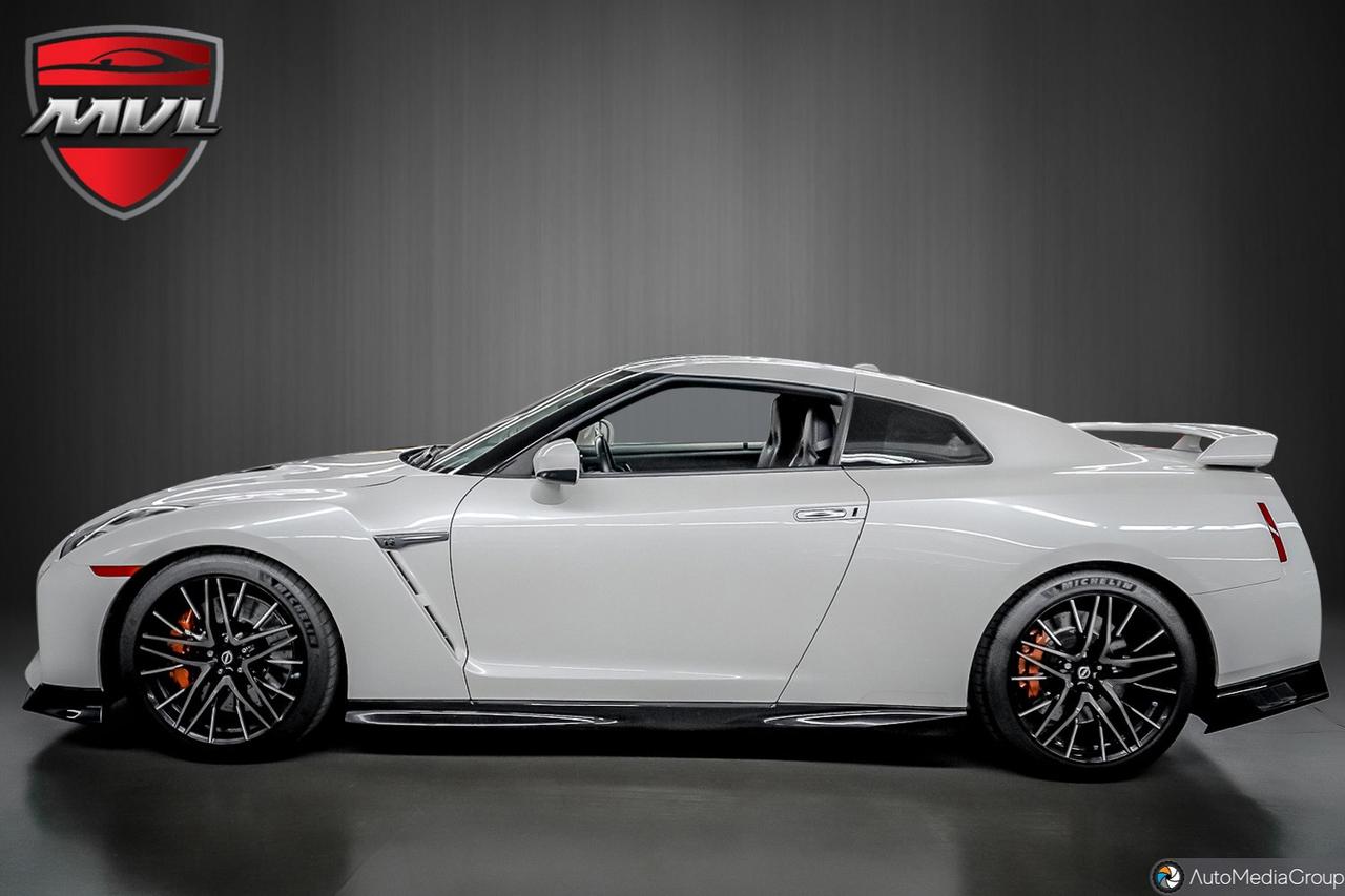 2021 Nissan GT-R Premium 2dr All-wheel Drive Coupe Photo