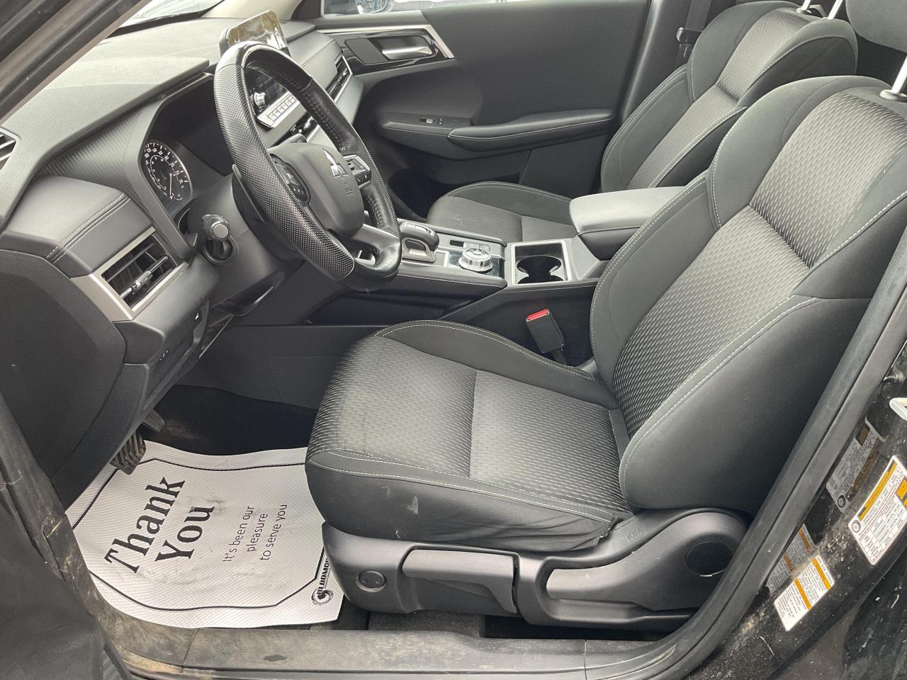 2023 Mitsubishi Outlander  Photo