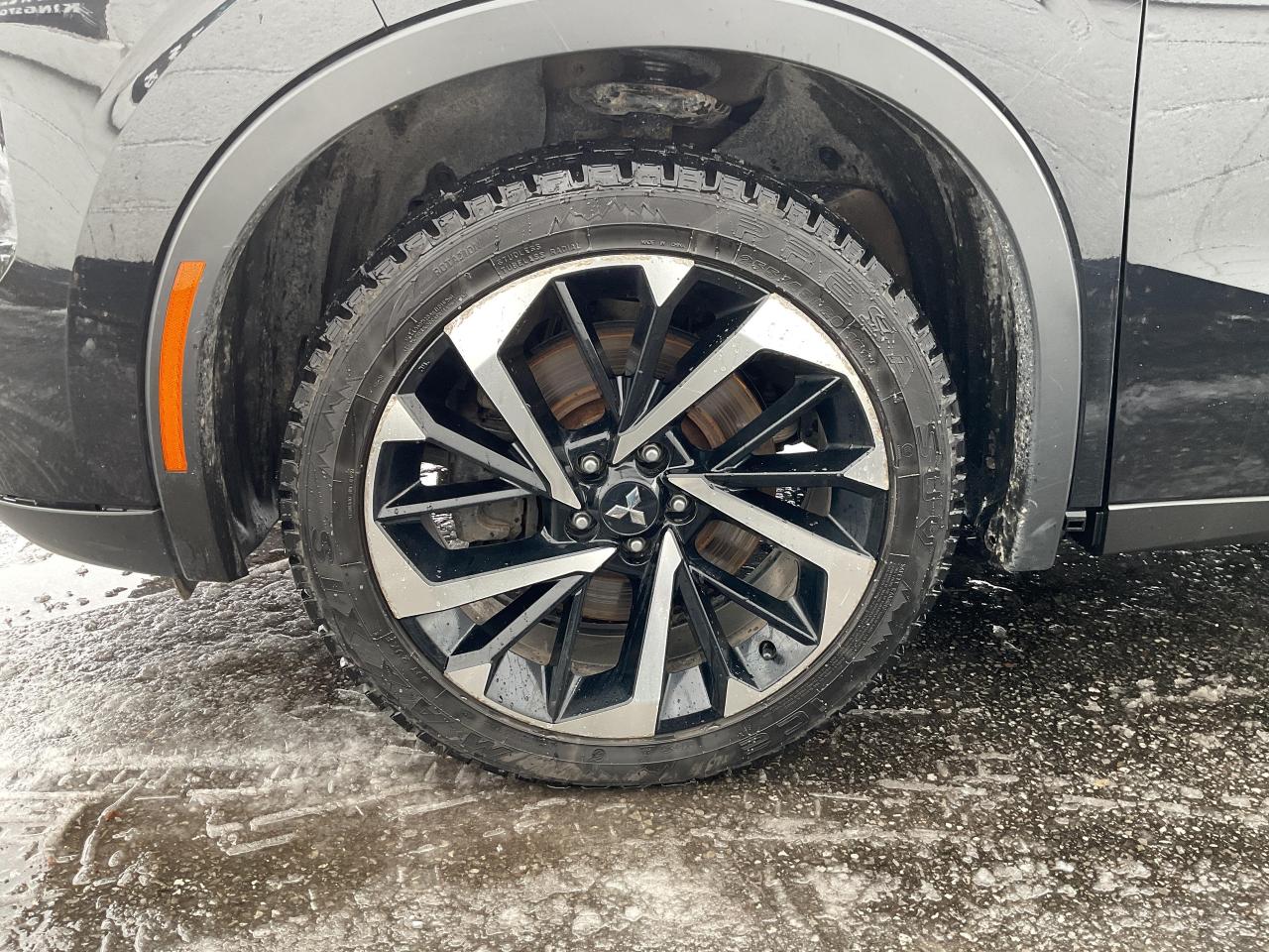 2023 Mitsubishi Outlander  Photo