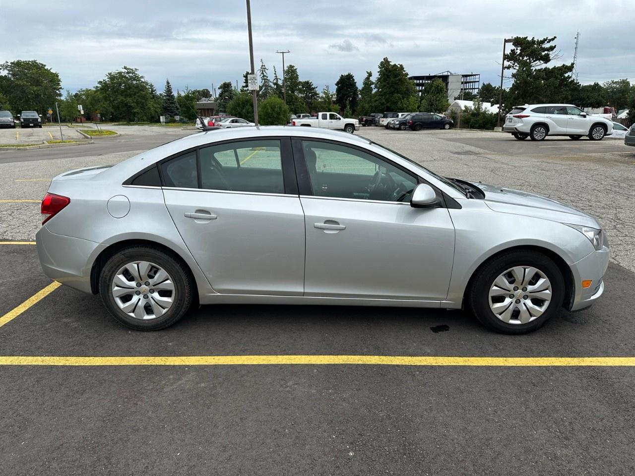 2014 Chevrolet Cruze 4dr Sdn 1LT Photo