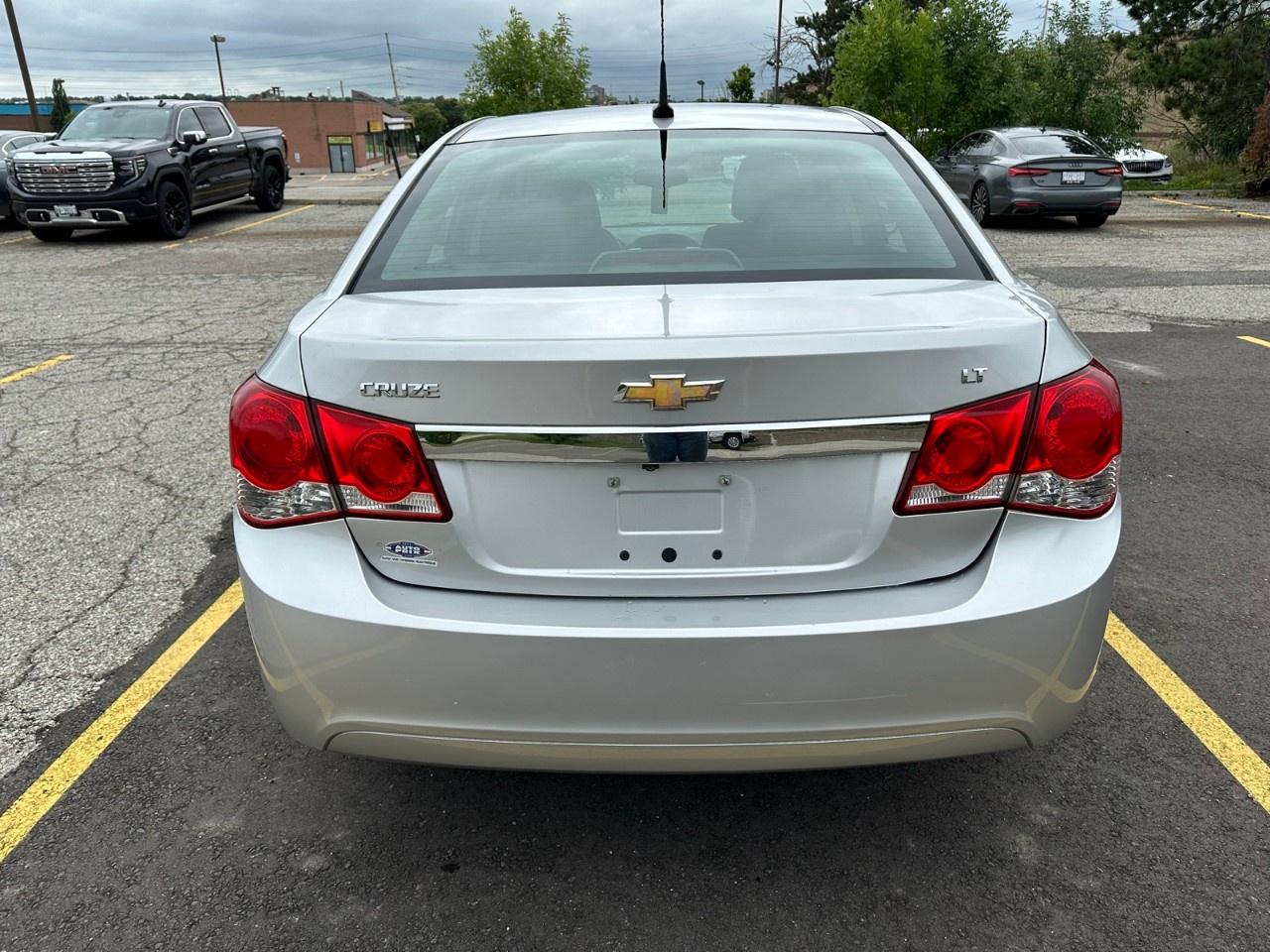 2014 Chevrolet Cruze 4dr Sdn 1LT Photo