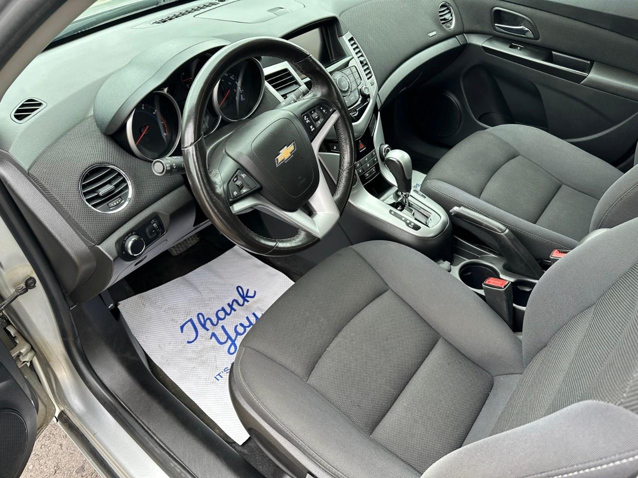 2014 Chevrolet Cruze 4dr Sdn 1LT Photo