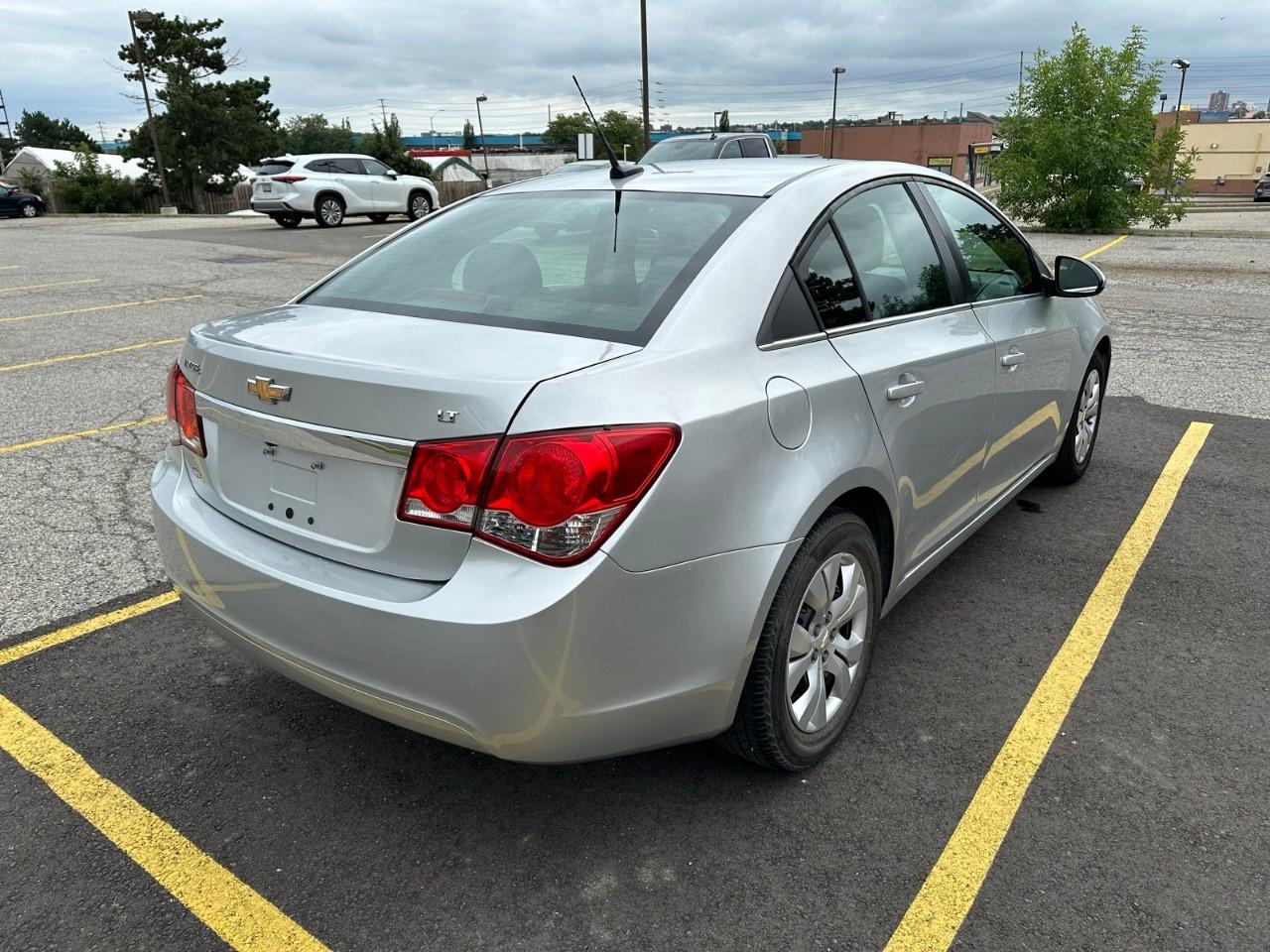 2014 Chevrolet Cruze 4dr Sdn 1LT Photo