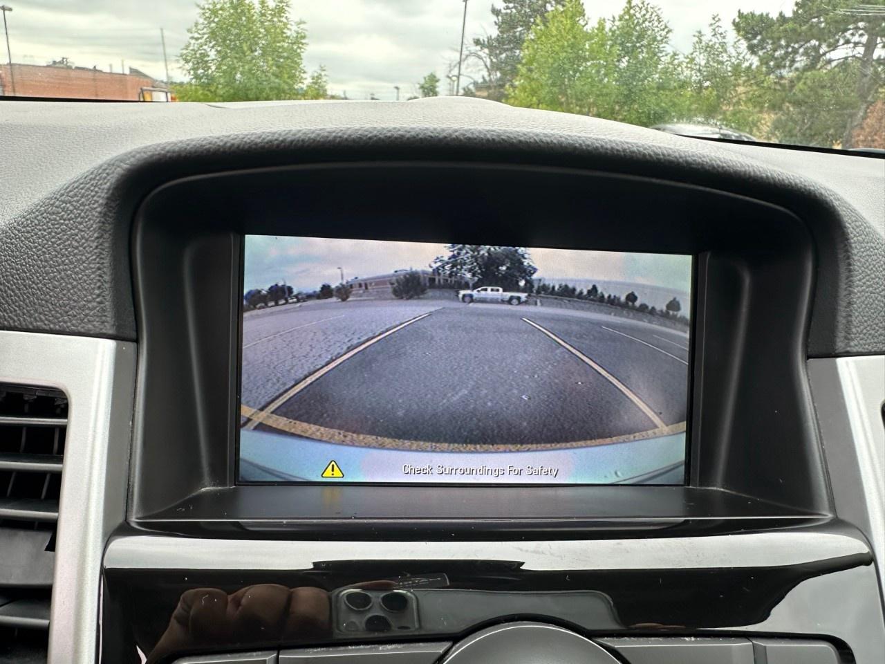 2014 Chevrolet Cruze 4dr Sdn 1LT Photo