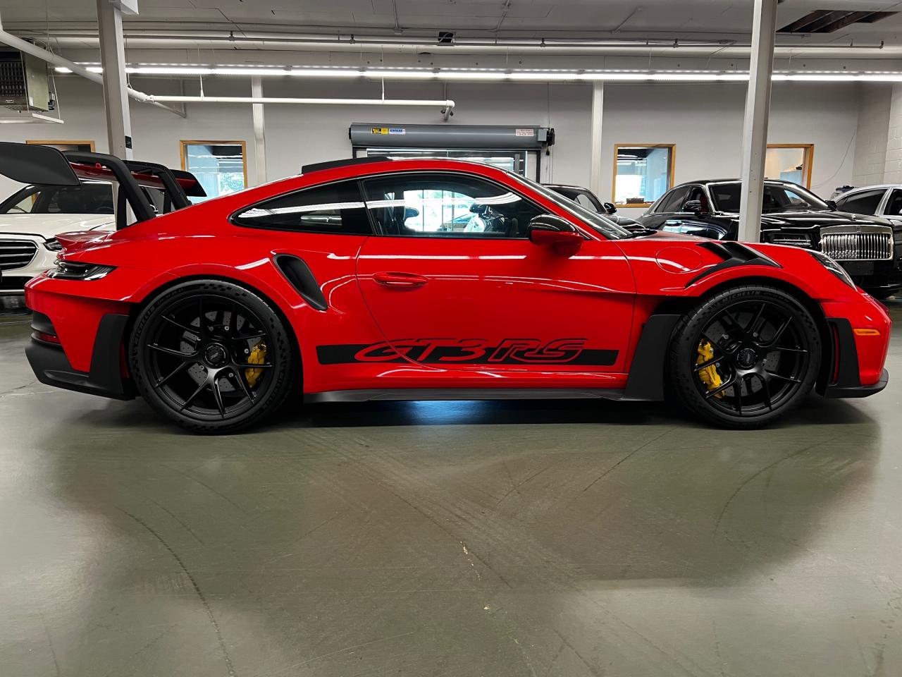 2025 Porsche 911 GT3 RS 2dr Rear-Wheel Drive Coupe Photo