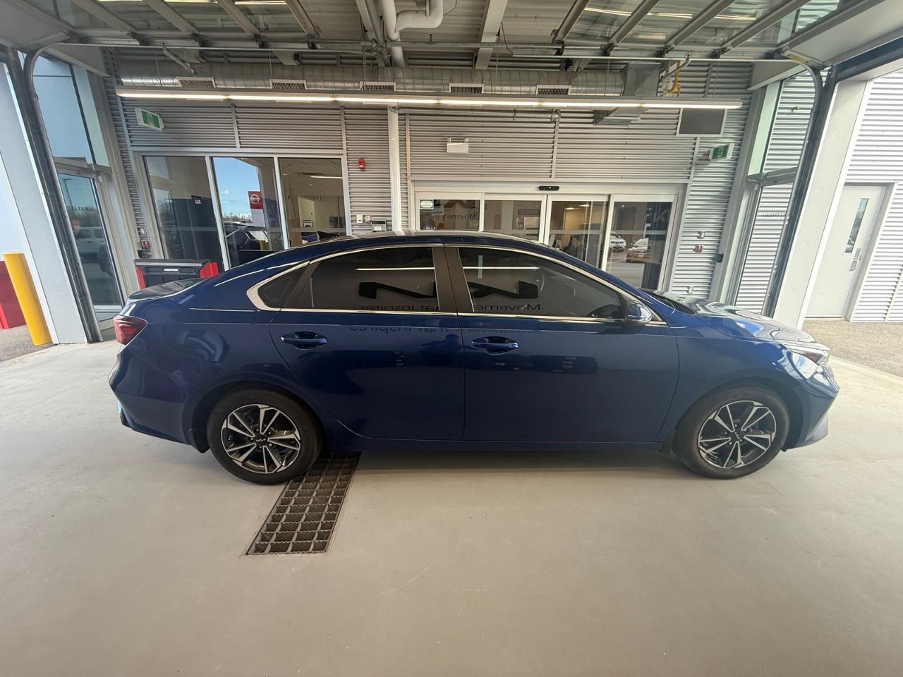 2023 Kia Forte EX 4dr Sedan Photo
