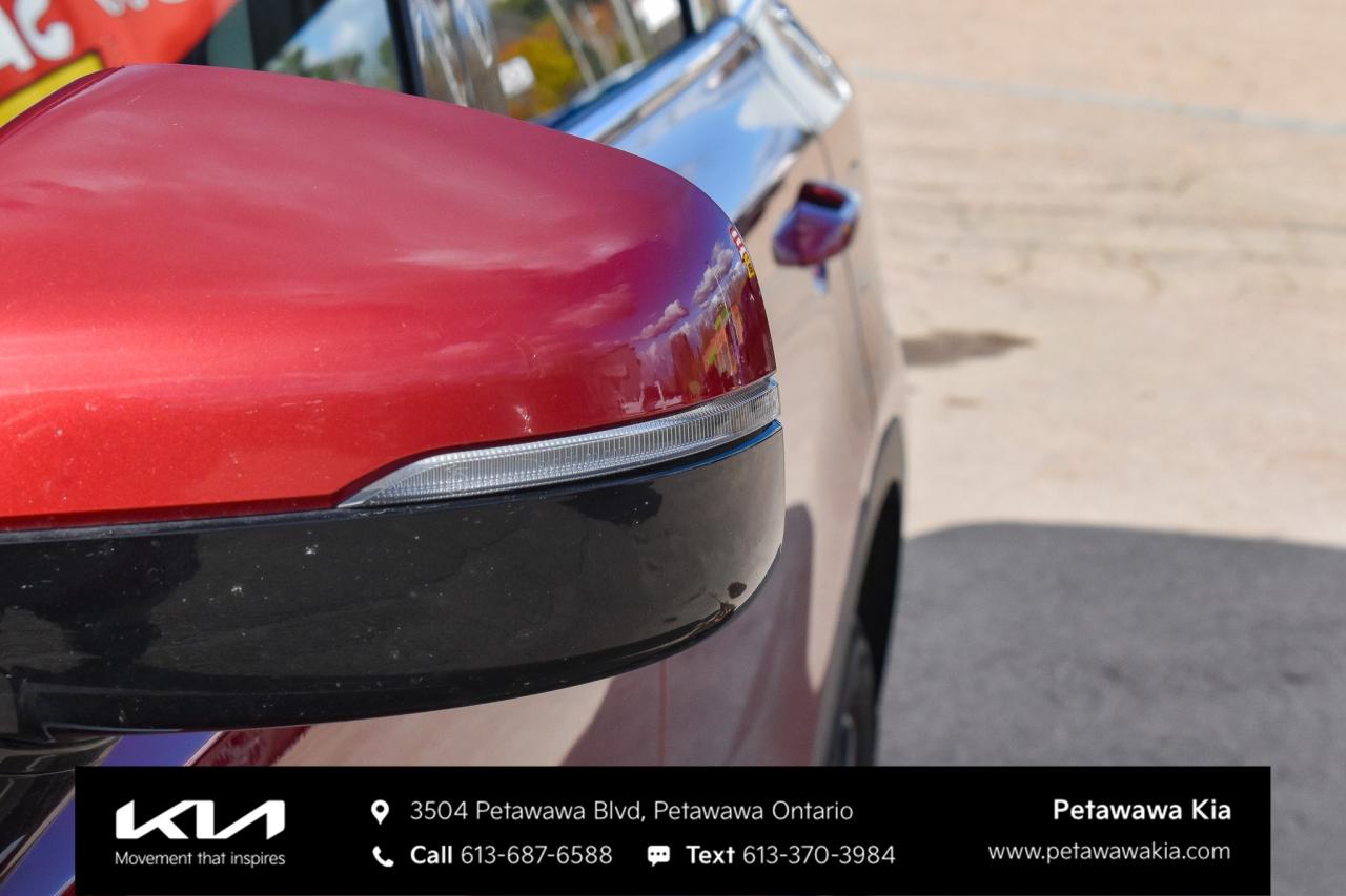 2022 Kia Sorento 2.5L LX+ 4dr All-Wheel Drive Photo3
