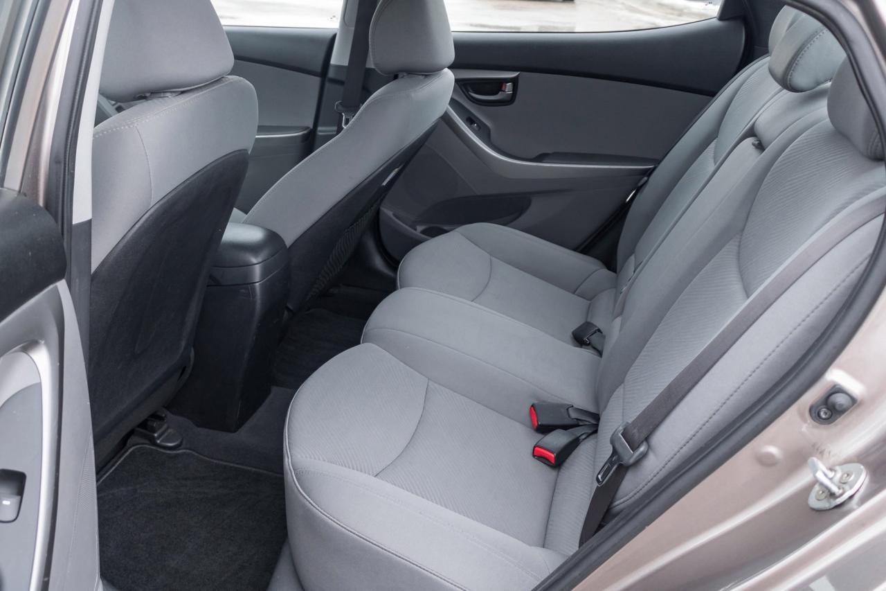 2013 Hyundai Elantra L (M6) 4dr Sedan Photo