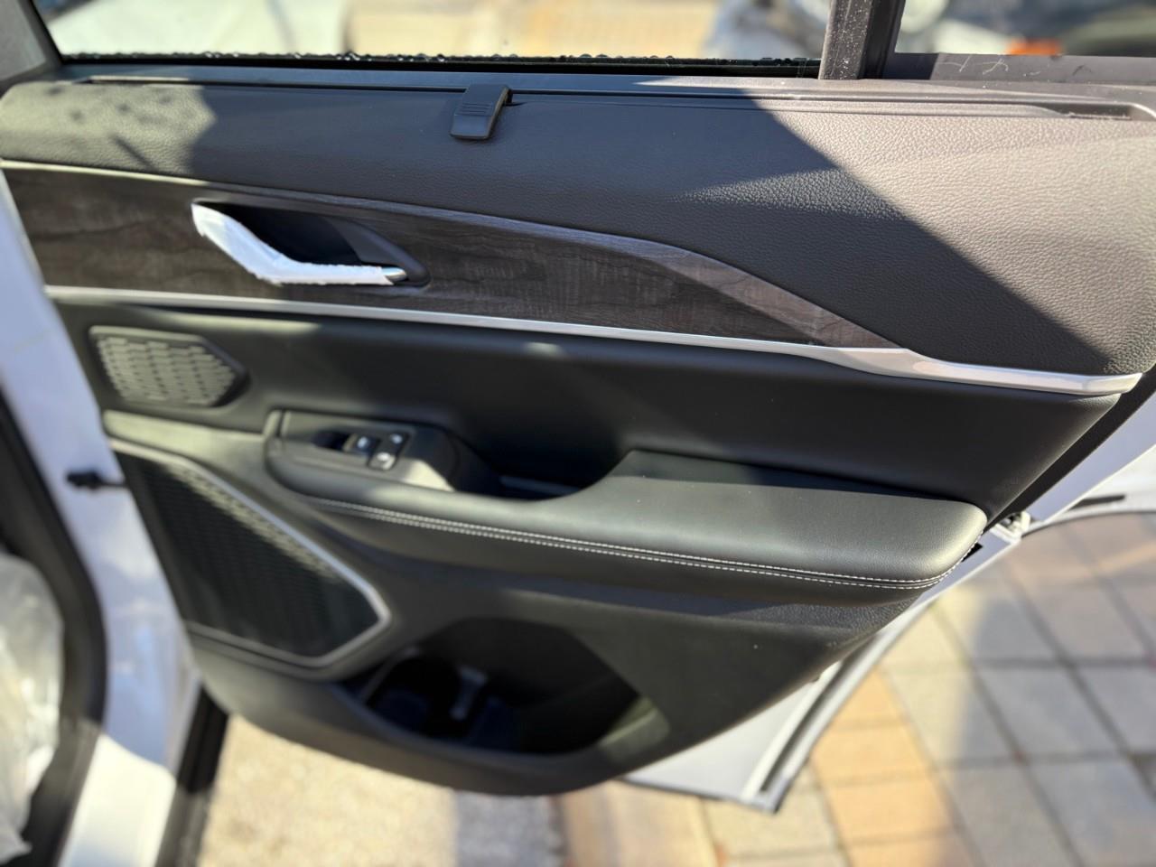 2025 Jeep Grand Cherokee Limited 4dr 4x4 Photo