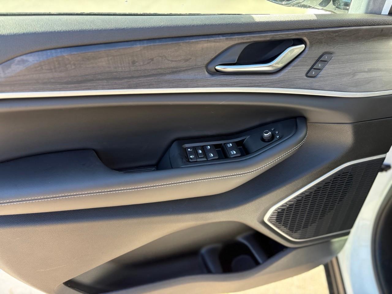 2025 Jeep Grand Cherokee Limited 4dr 4x4 Photo