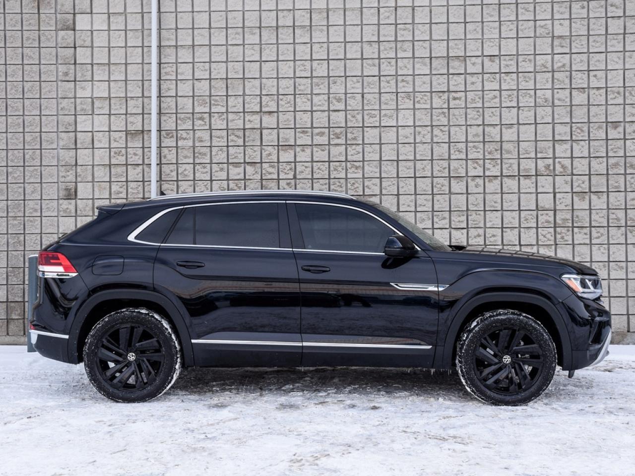 2022 Volkswagen Atlas Cross Sport 2.0 TSI Highline 4dr All-Wheel Drive 4MOTION Photo2