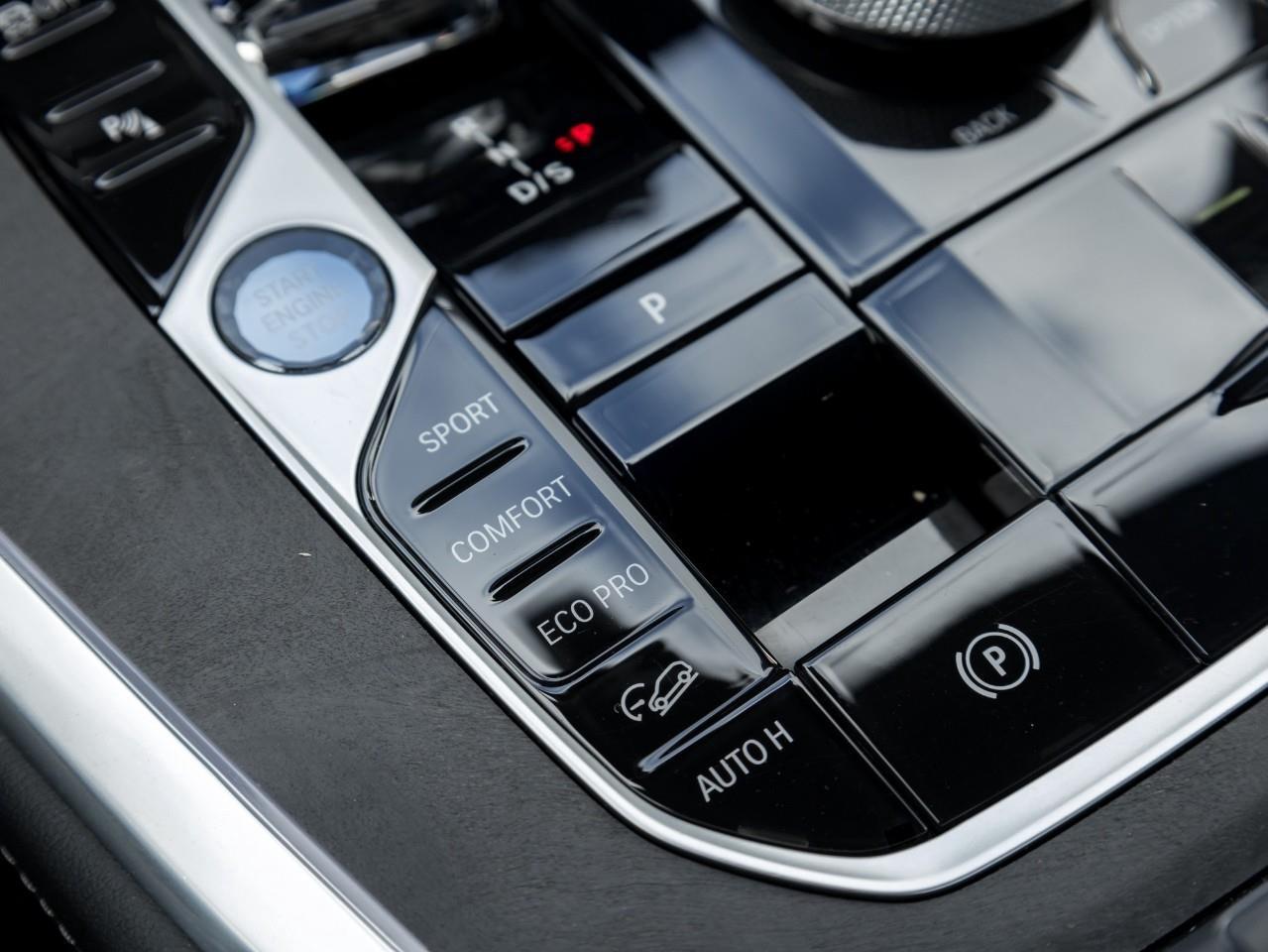 2024 BMW X7 xDrive40i 4dr All-Wheel Drive Sports Activity Vehicle Photo