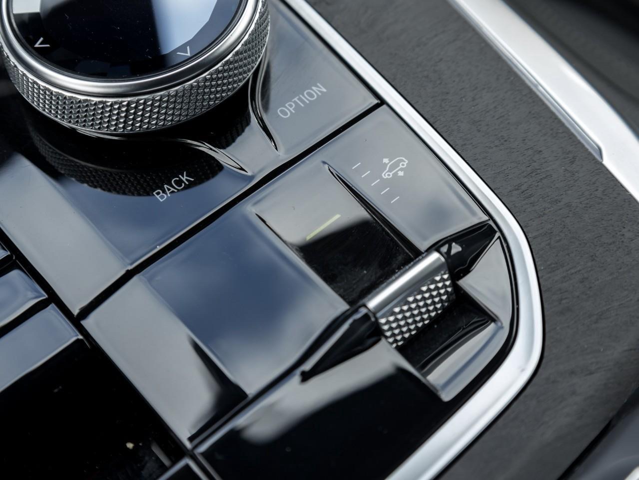 2024 BMW X7 xDrive40i 4dr All-Wheel Drive Sports Activity Vehicle Photo