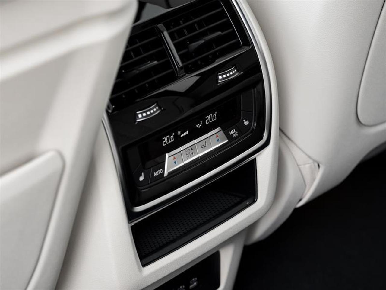 2026 BMW X7 xDrive40i 4dr All-Wheel Drive Sports Activity Vehicle Photo