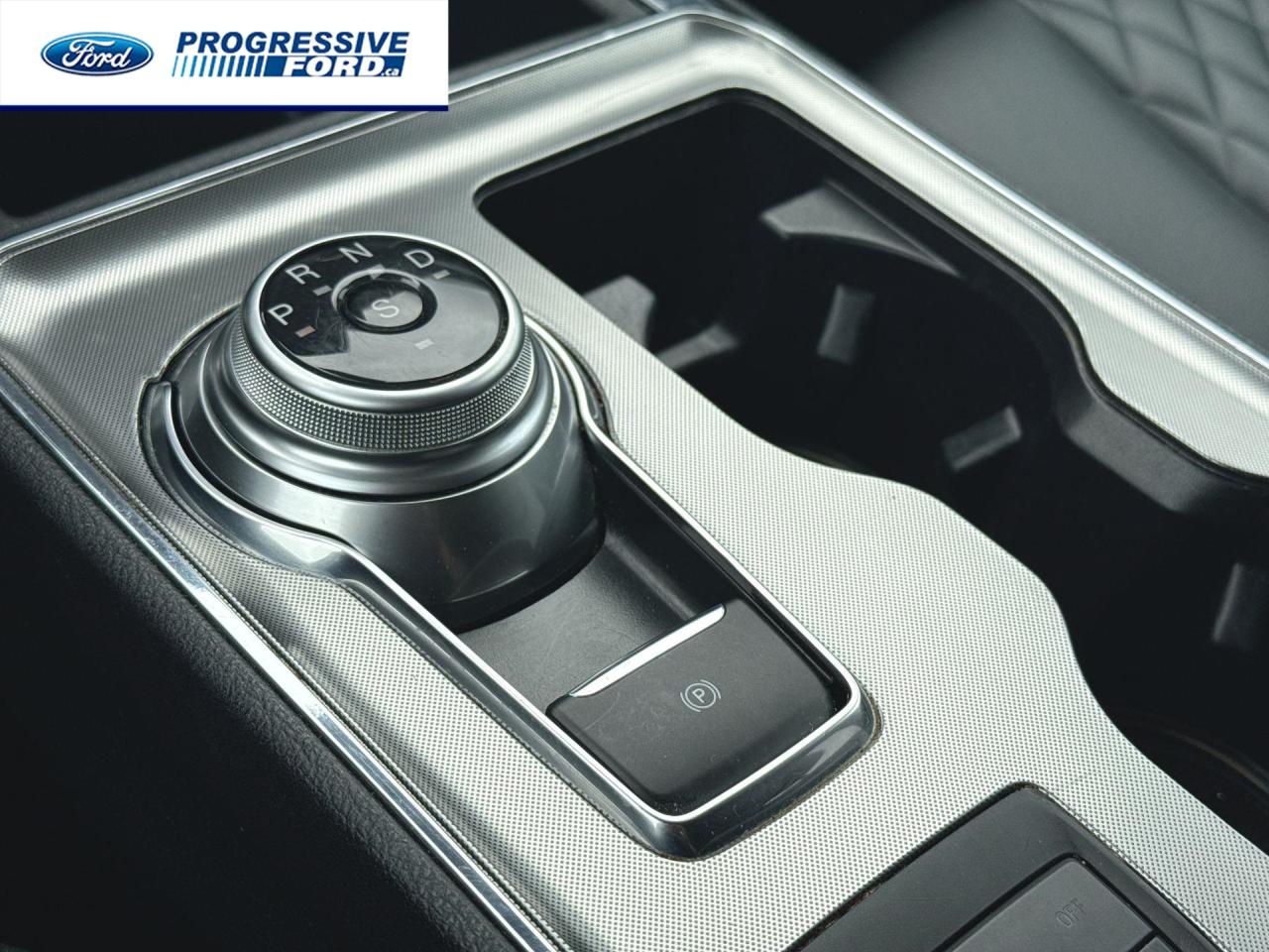 2023 Ford Edge TITANIUM 4DR ALL-WHEEL DRIVE Photo