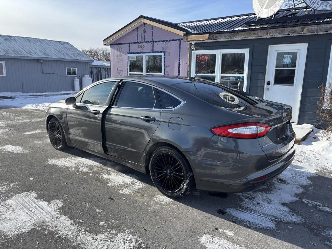 2015 Ford Fusion SE 4dr Front-wheel Drive Sedan Photo2