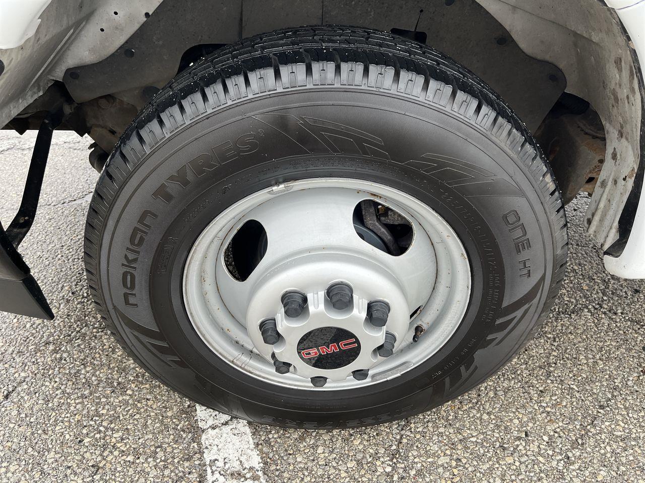 2021 GMC Savana Van  Photo