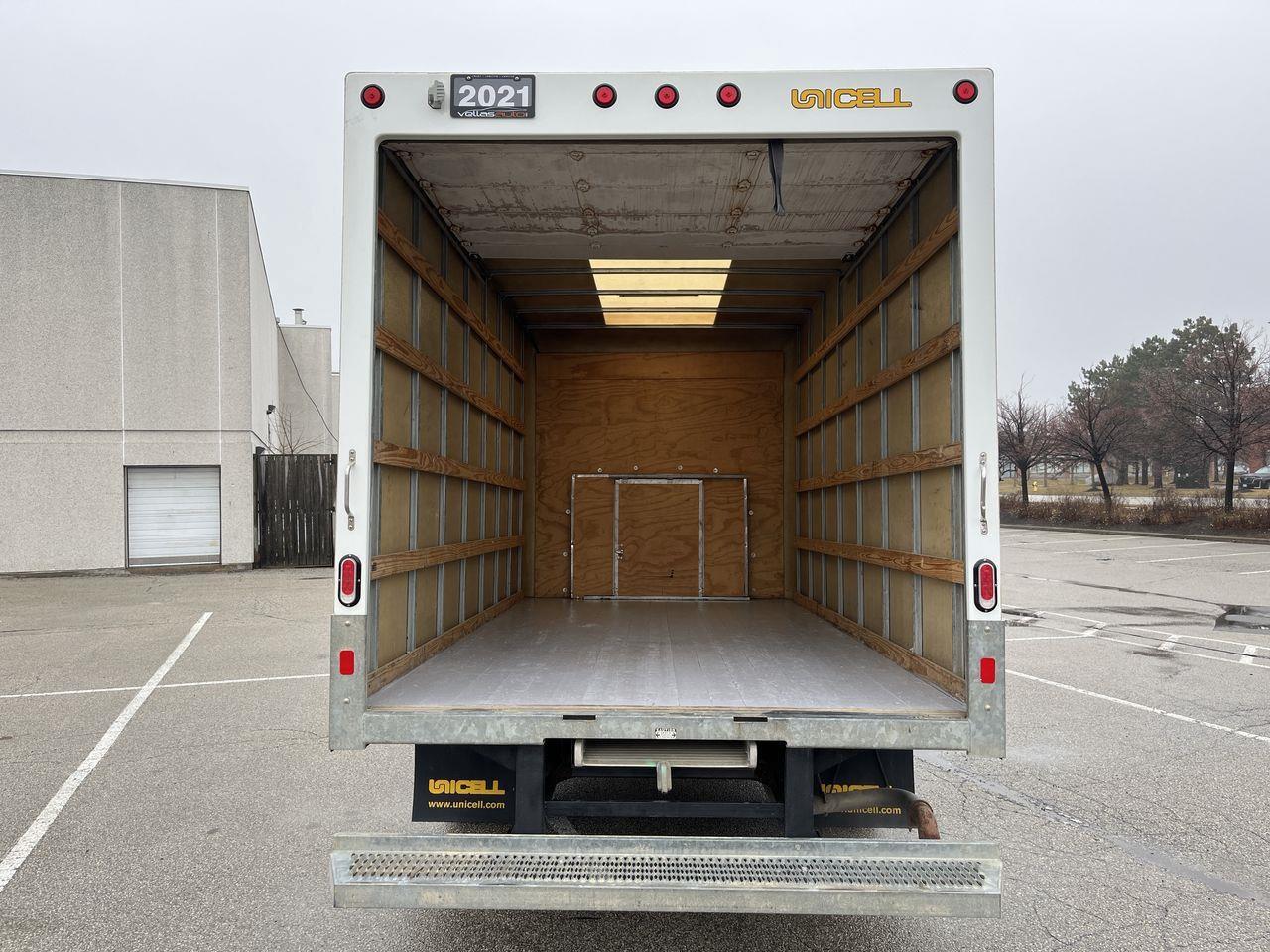 2021 GMC Savana Van  Photo