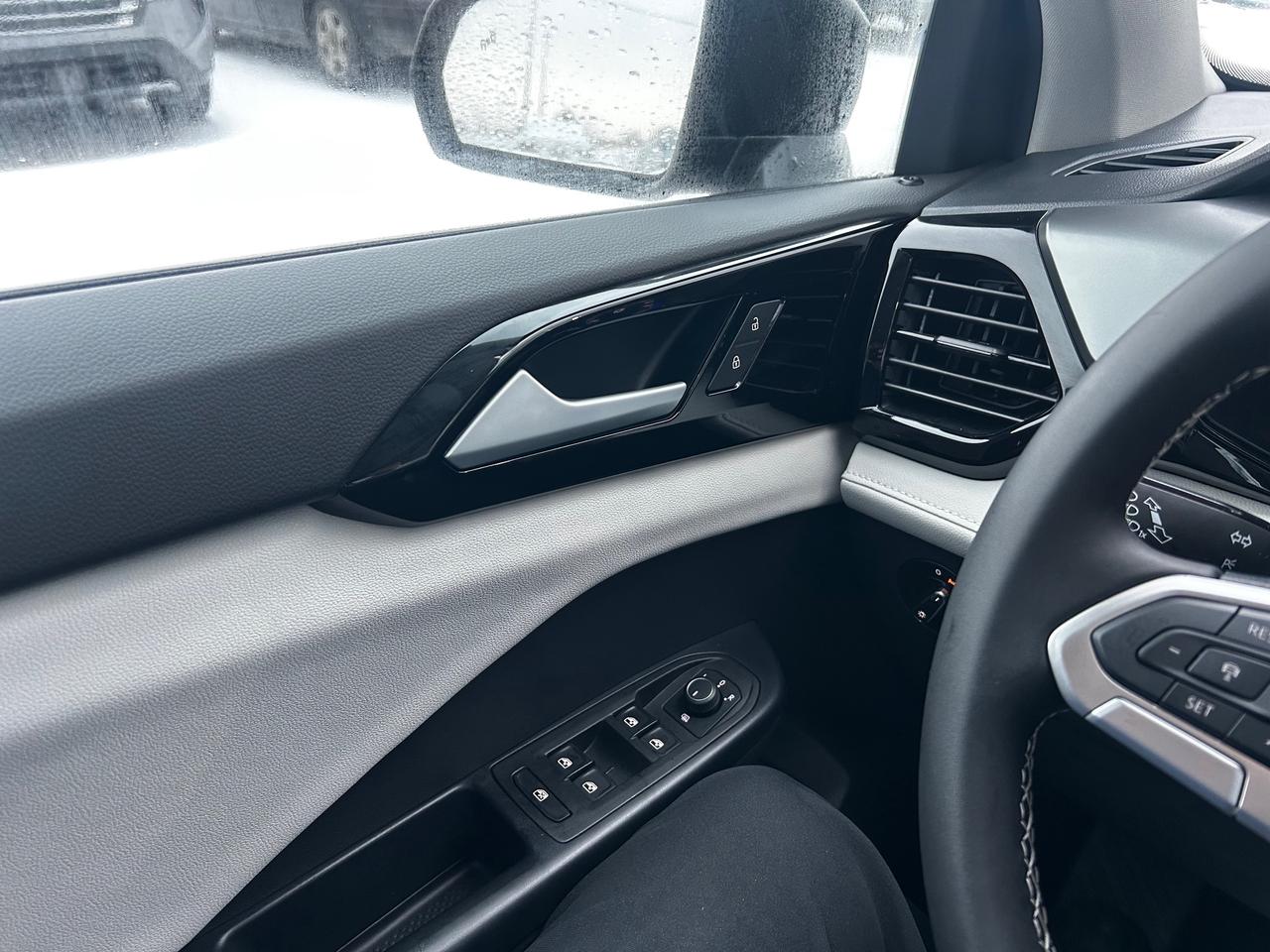 2026 Volkswagen Taos Trendline 4dr All-Wheel Drive 4MOTION Photo