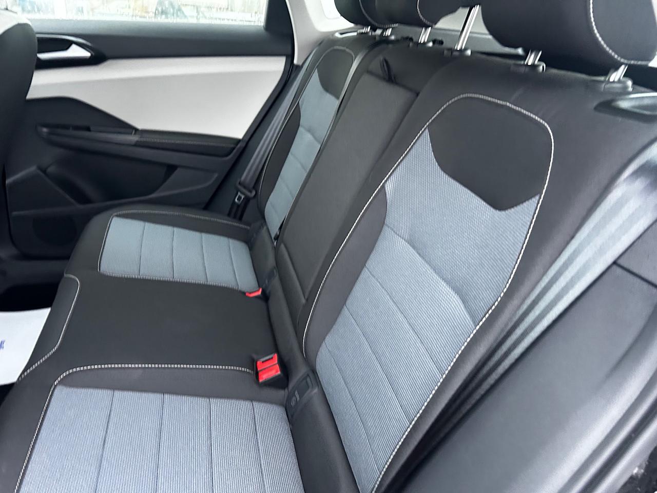 2026 Volkswagen Taos Trendline 4dr All-Wheel Drive 4MOTION Photo