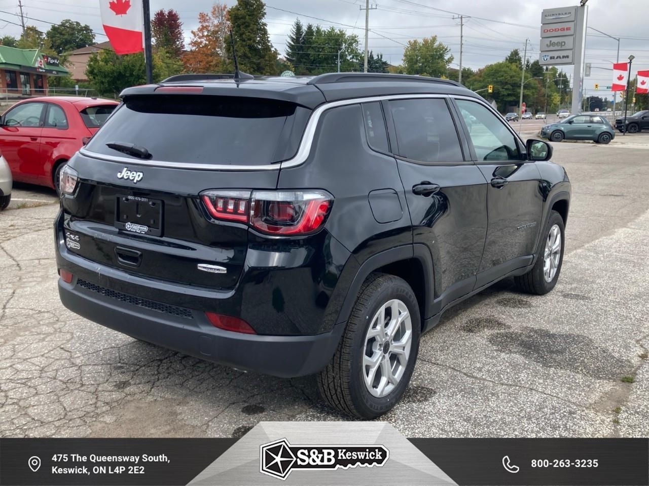 2025 Jeep Compass North 4dr 4x4 Photo4