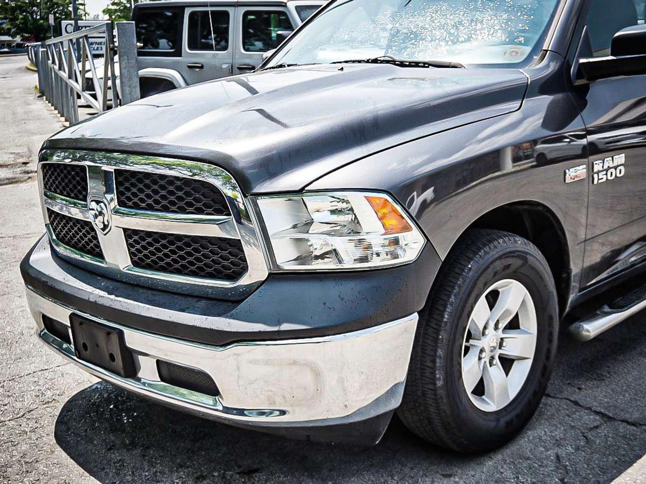 2014 RAM 1500  Photo3