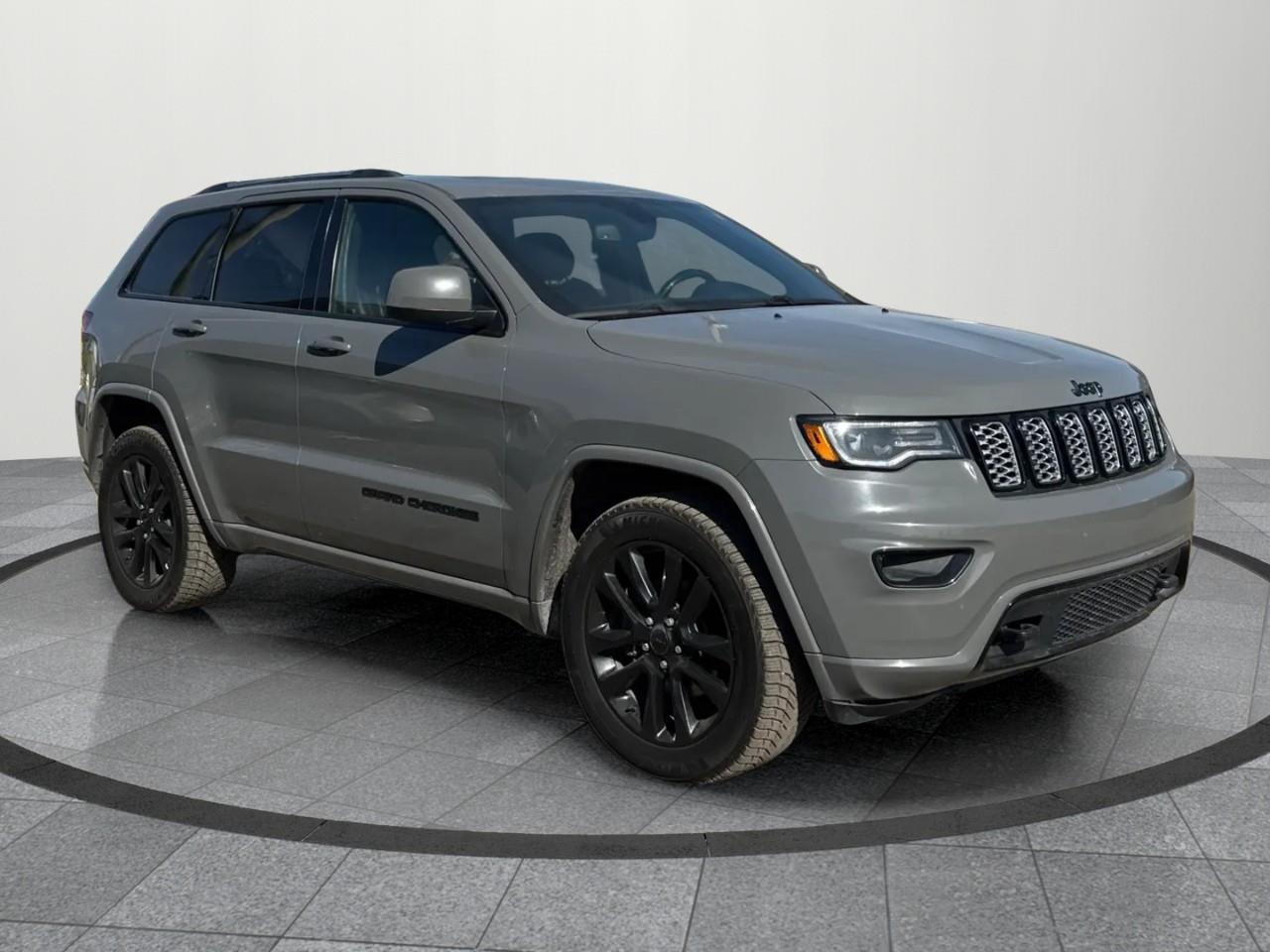 2020 Jeep Grand Cherokee Laredo 4dr 4x4 Photo