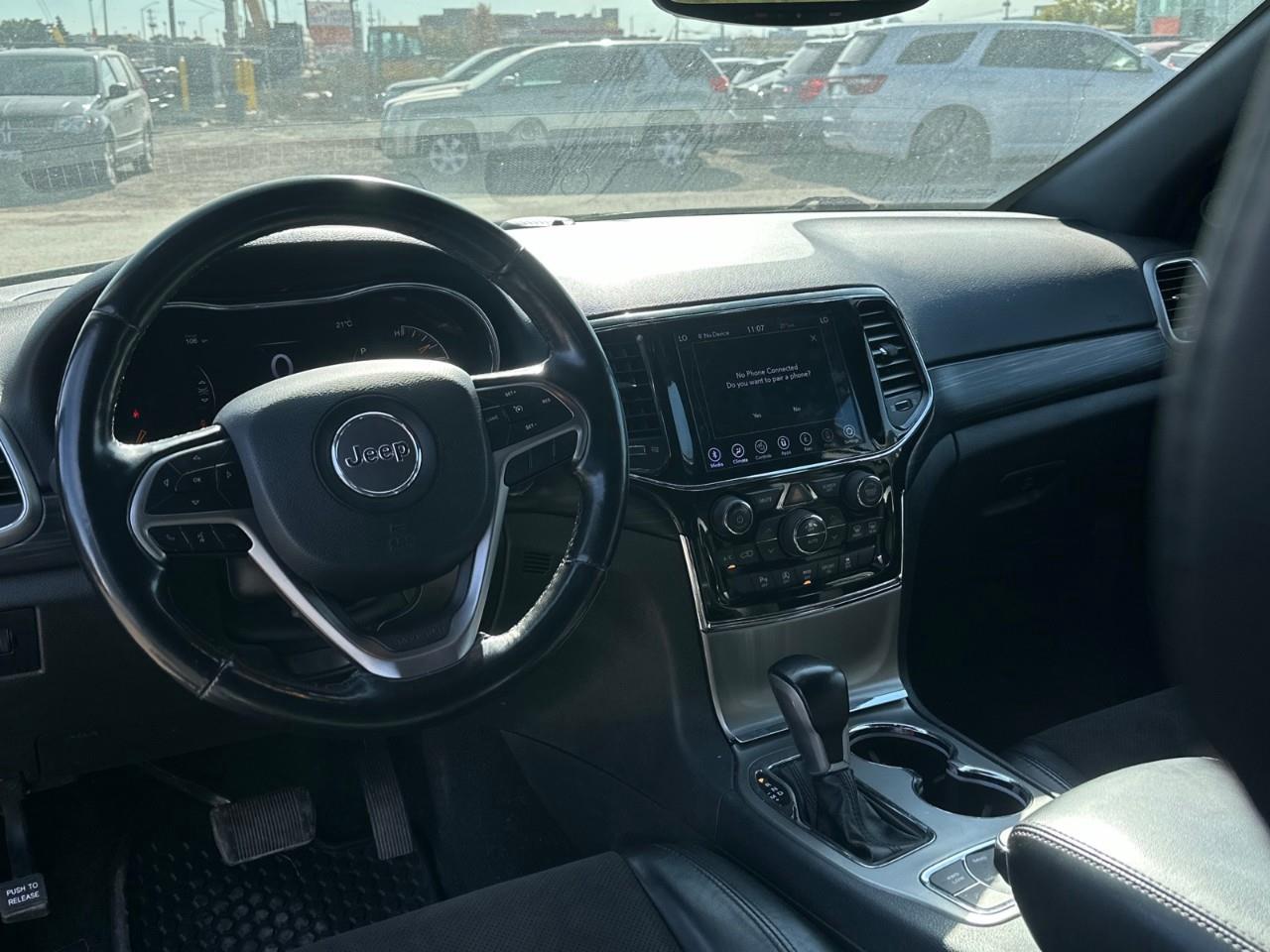 2020 Jeep Grand Cherokee Laredo 4dr 4x4 Photo