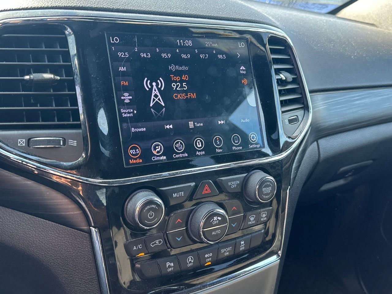 2020 Jeep Grand Cherokee Laredo 4dr 4x4 Photo