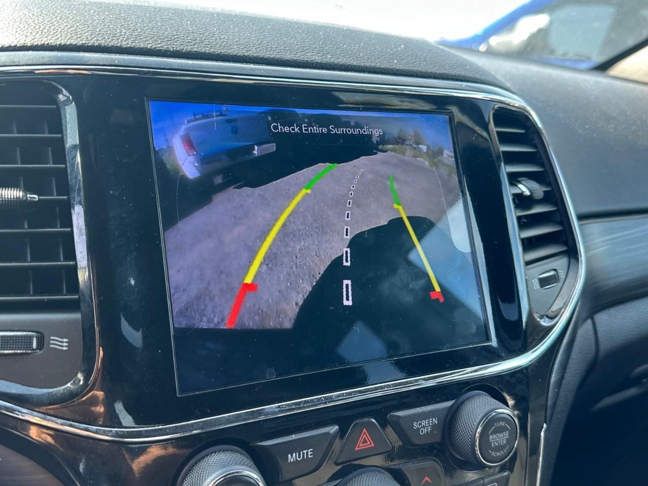 2020 Jeep Grand Cherokee Laredo 4dr 4x4 Photo