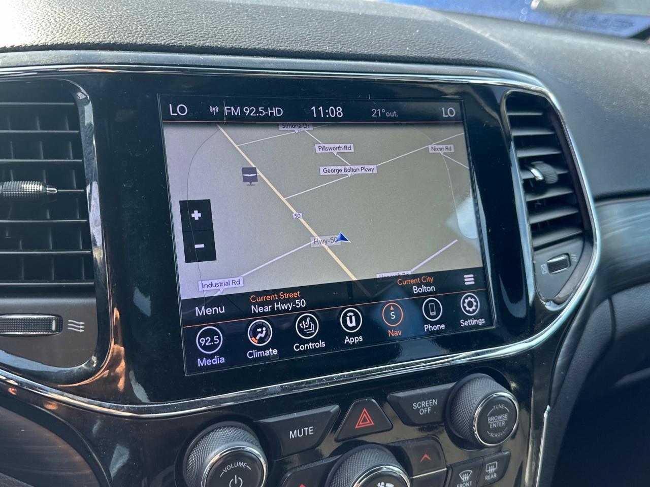 2020 Jeep Grand Cherokee Laredo 4dr 4x4 Photo