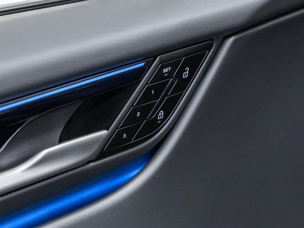 2024 Porsche Macan  Photo