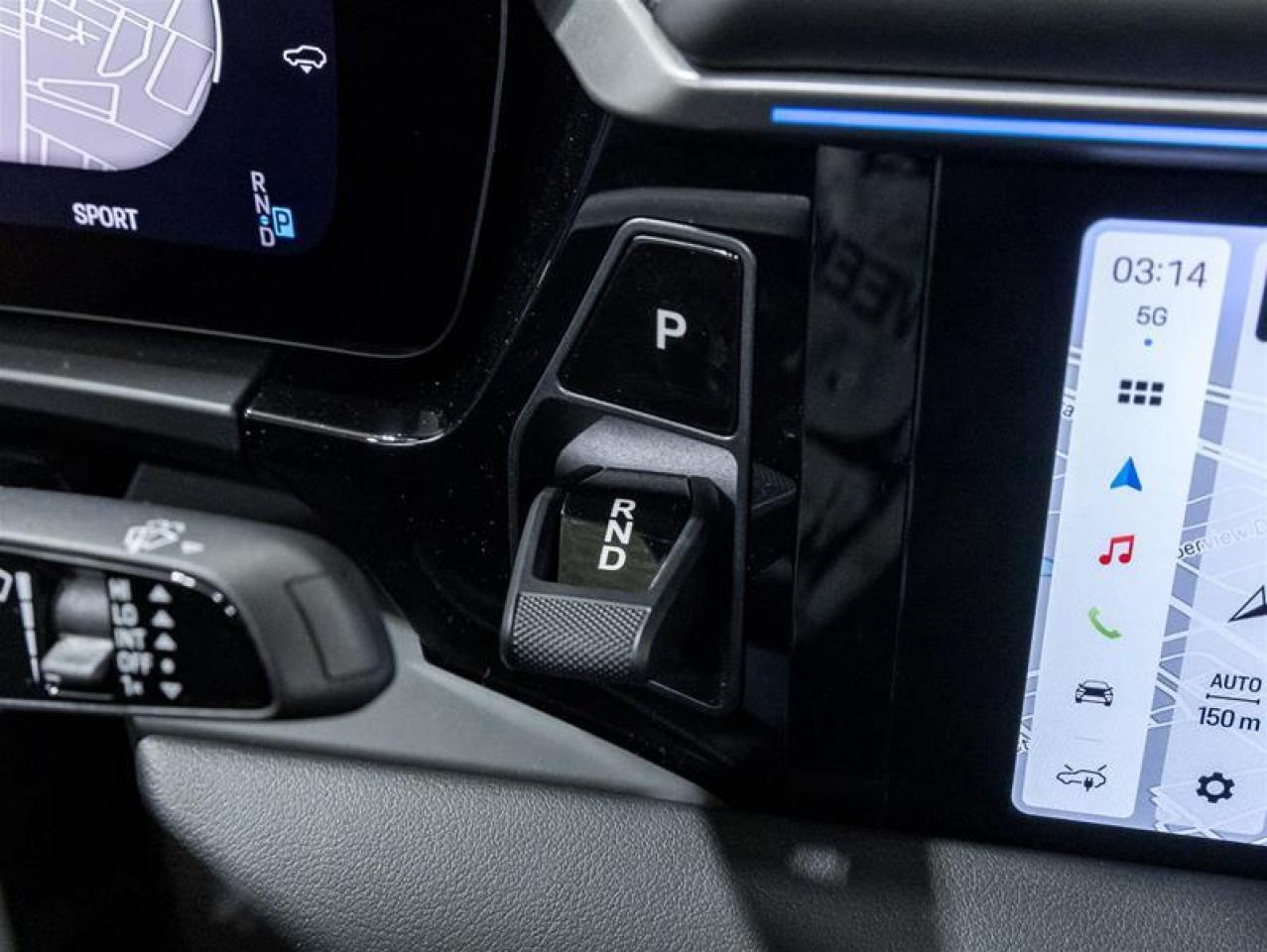 2024 Porsche Macan  Photo