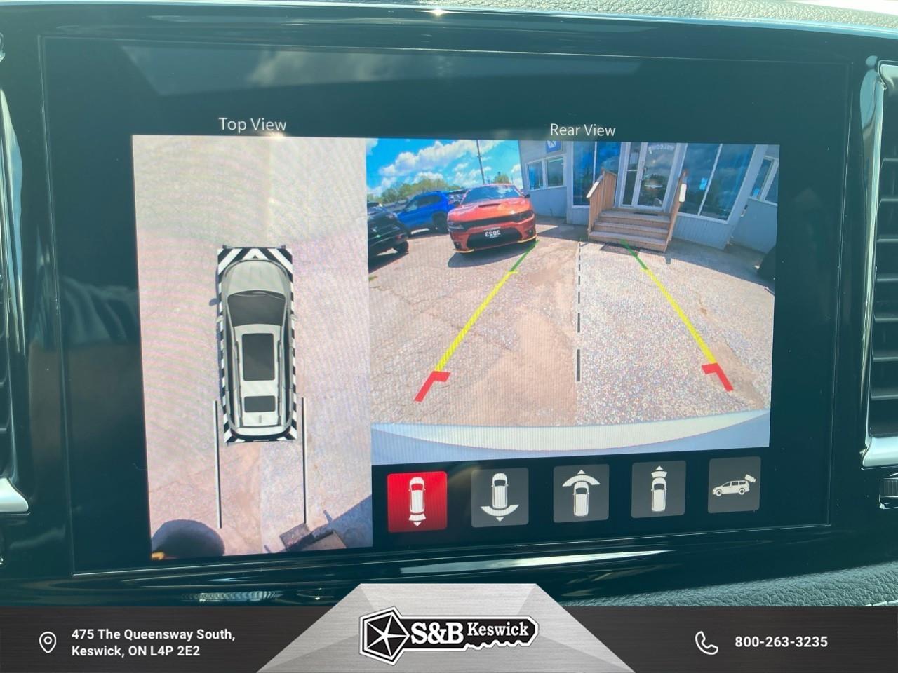 2024 Chrysler Pacifica Hybrid Select Passenger Van Photo