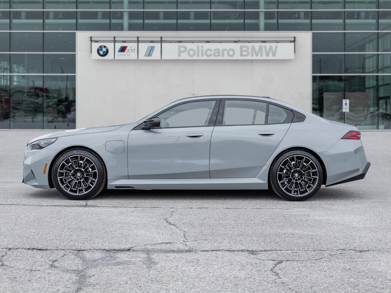 2025 BMW M5 Base 4dr All-Wheel Drive Sedan Photo
