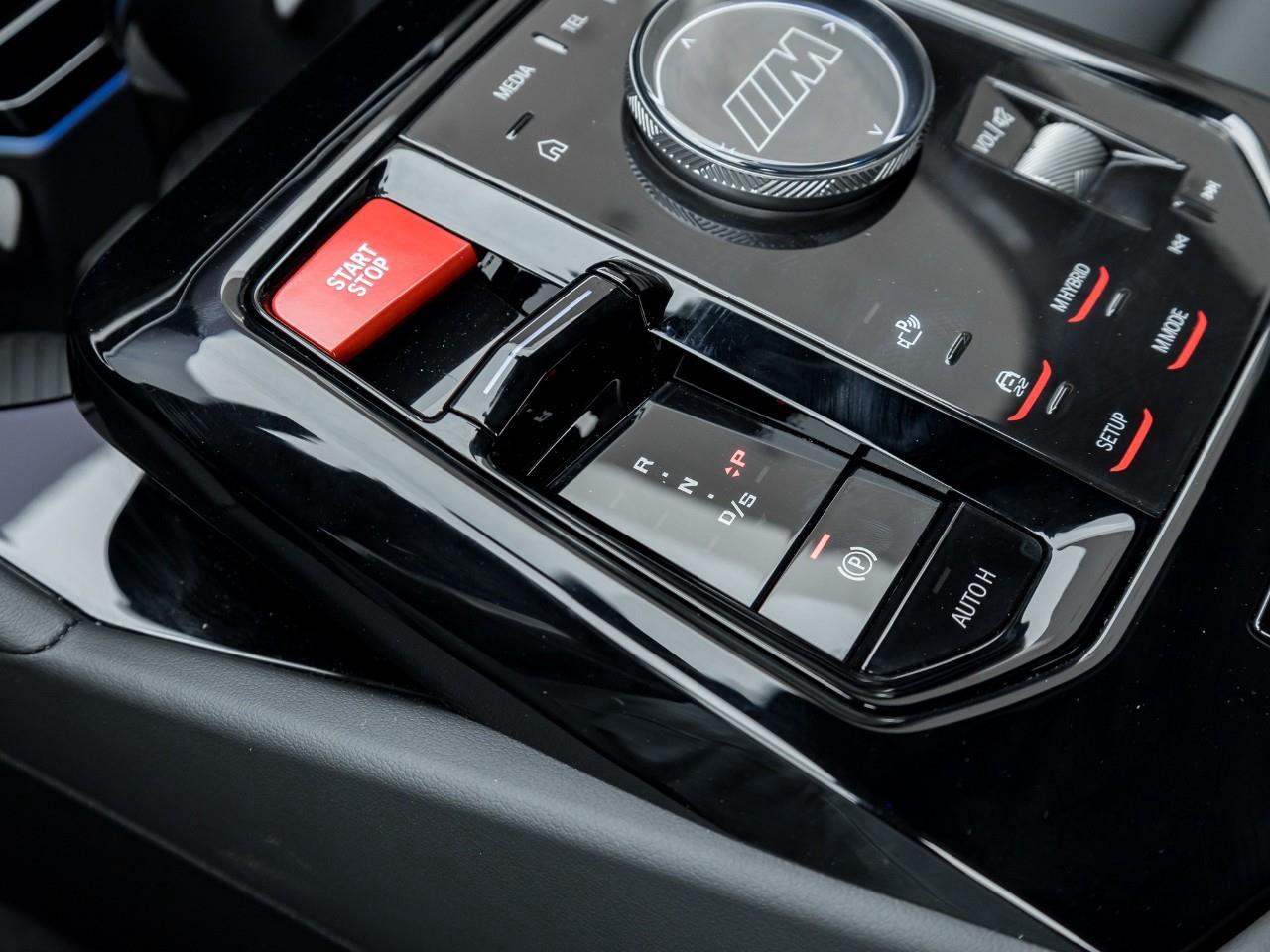 2025 BMW M5 Base 4dr All-Wheel Drive Sedan Photo