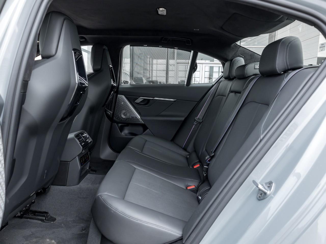 2025 BMW M5 Base 4dr All-Wheel Drive Sedan Photo