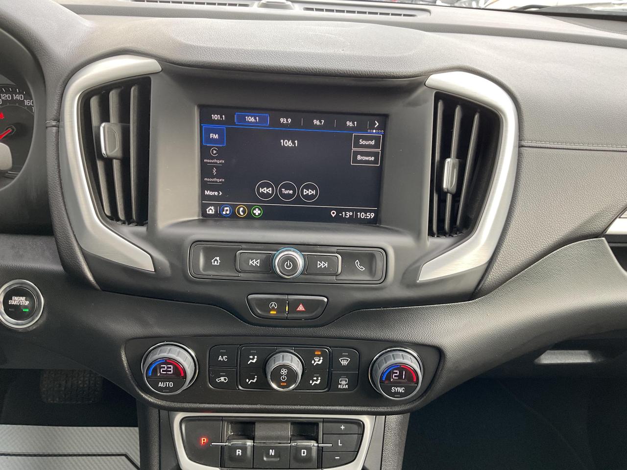 2023 GMC Terrain SLE All-wheel Drive Photo