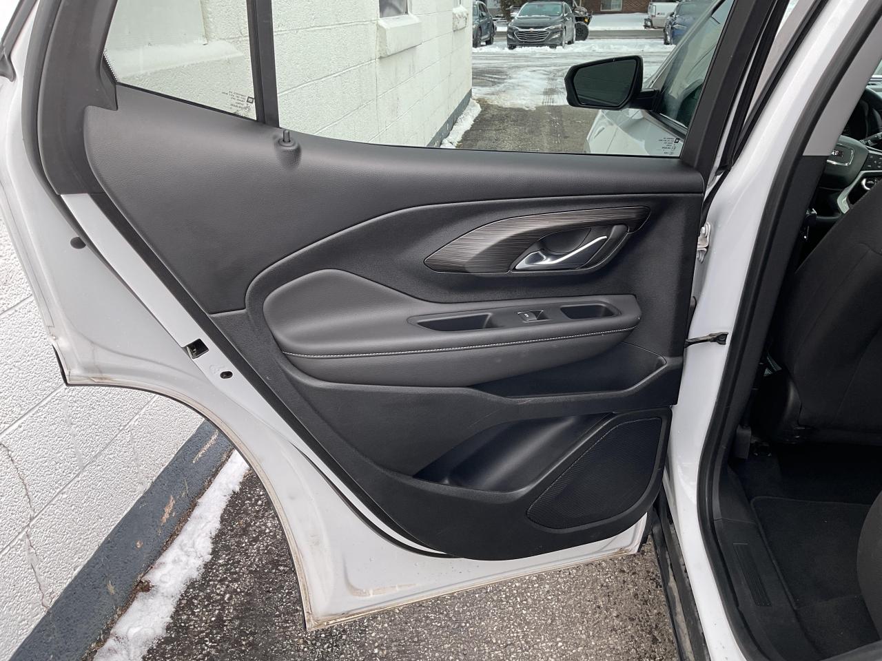 2023 GMC Terrain SLE All-wheel Drive Photo