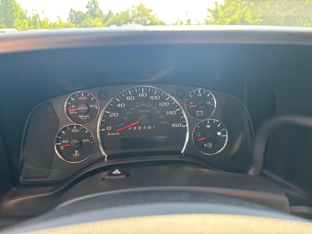 2025 GMC Savana Cargo Van 3500 Extended Wheelbase Rear-Wheel Drive Photo