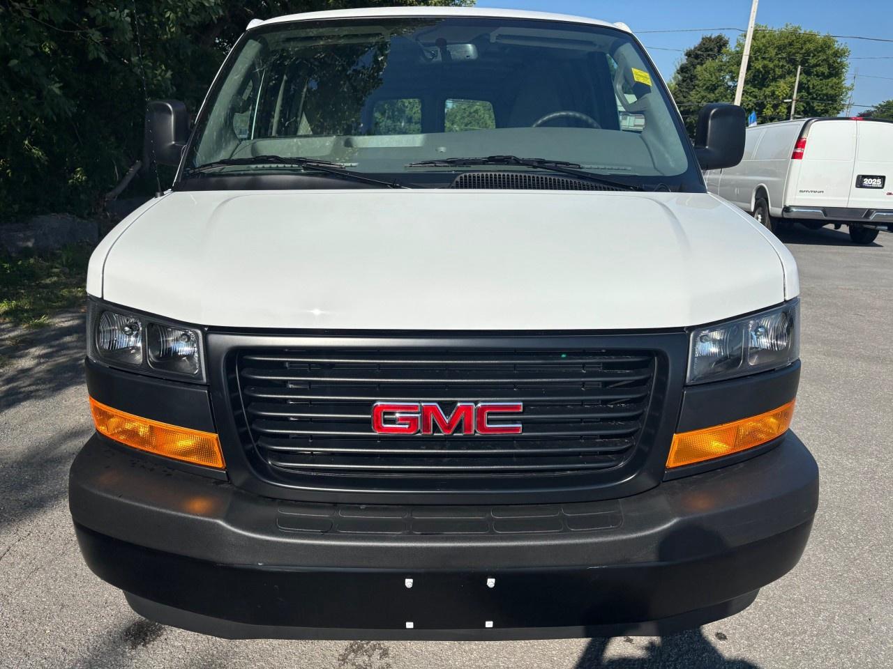 2025 GMC Savana Cargo Van 3500 Extended Wheelbase Rear-Wheel Drive Photo
