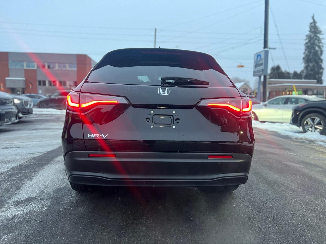 2025 Honda HR-V Lx Awd Cvt Photo3