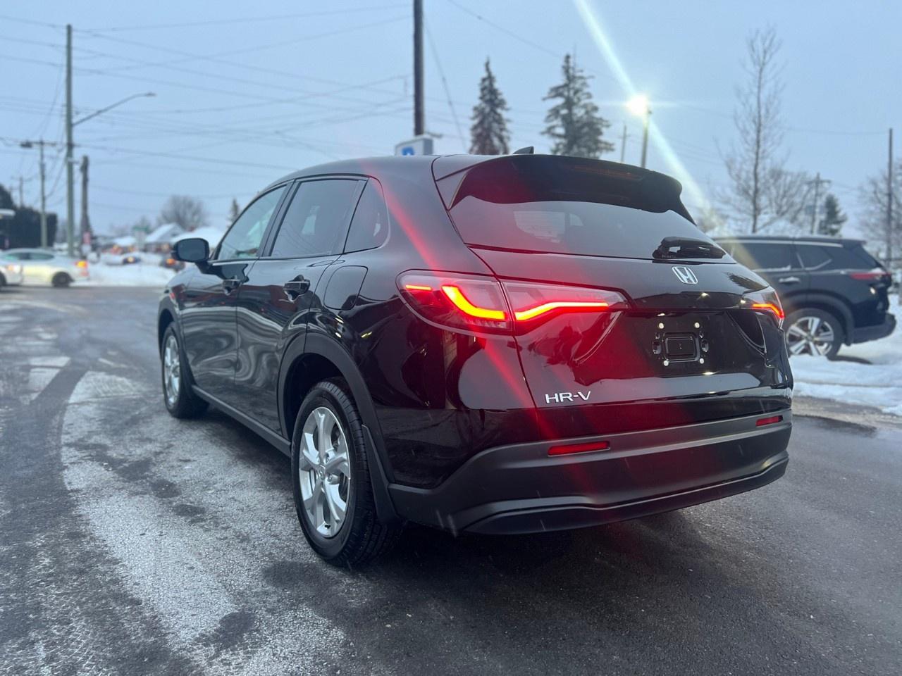 2025 Honda HR-V Lx Awd Cvt Photo2