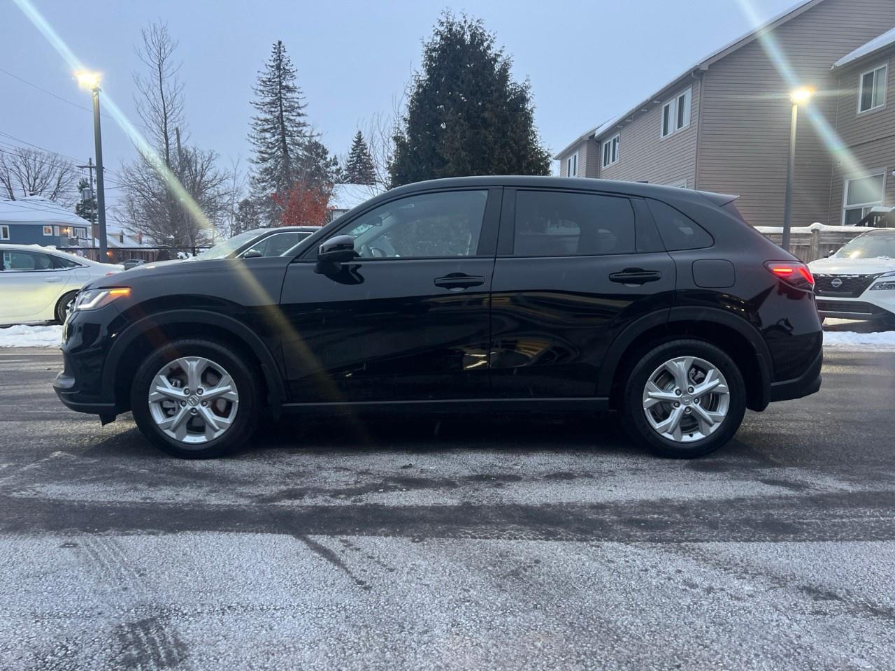 2025 Honda HR-V Lx Awd Cvt Photo